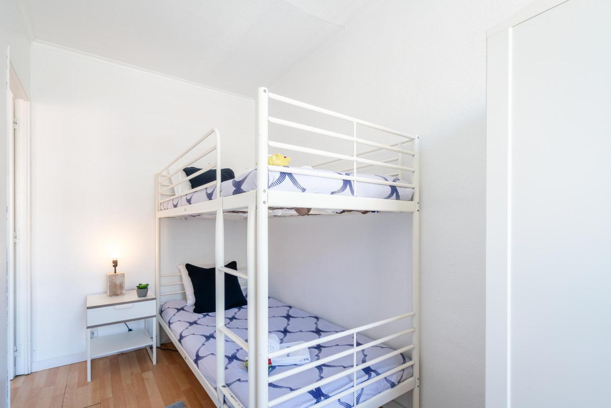 Appartamento Host Wise - Large Flat W Terrace - Ace Location At Aliados OOporto Esterno foto