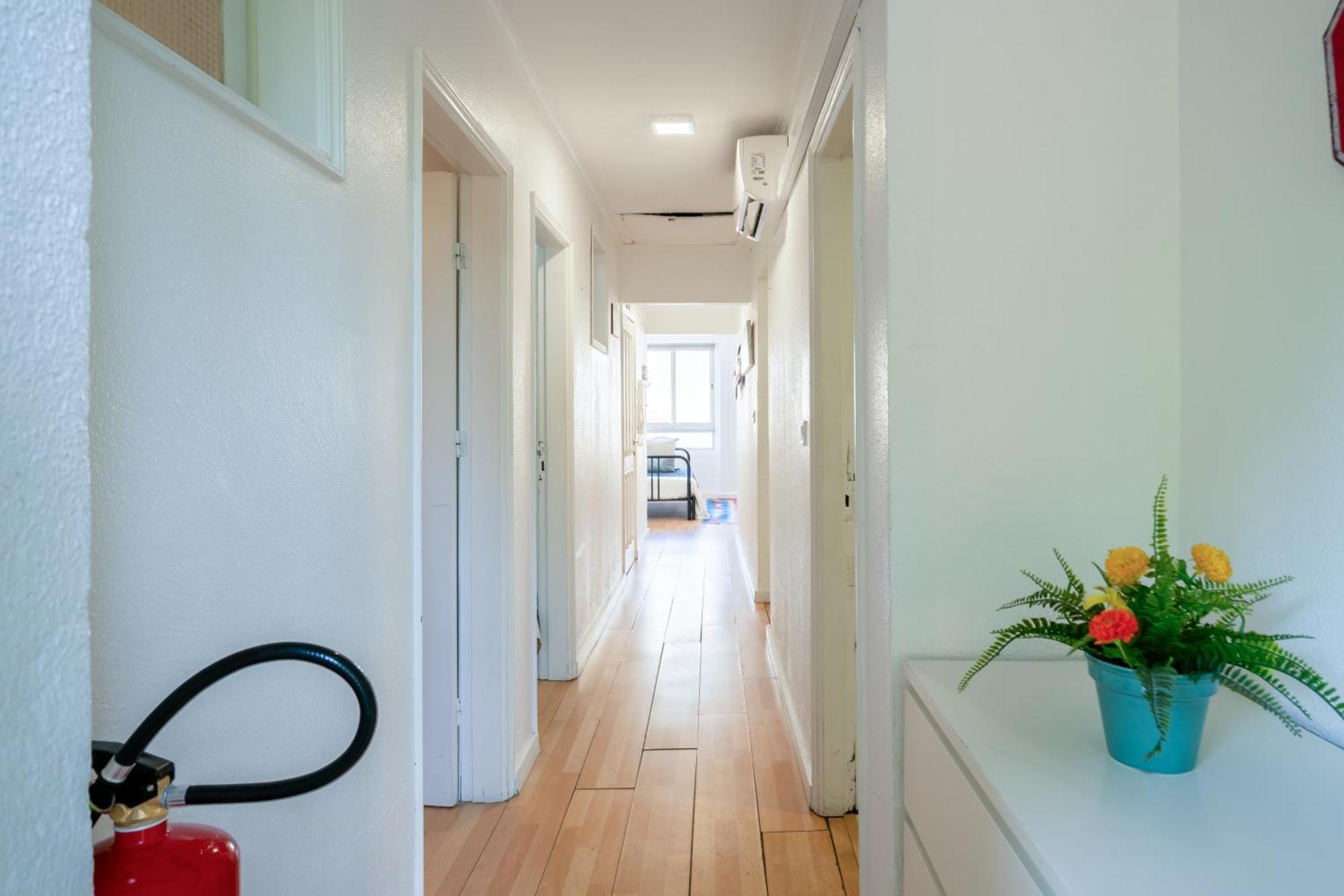 Appartamento Host Wise - Large Flat W Terrace - Ace Location At Aliados OOporto Esterno foto