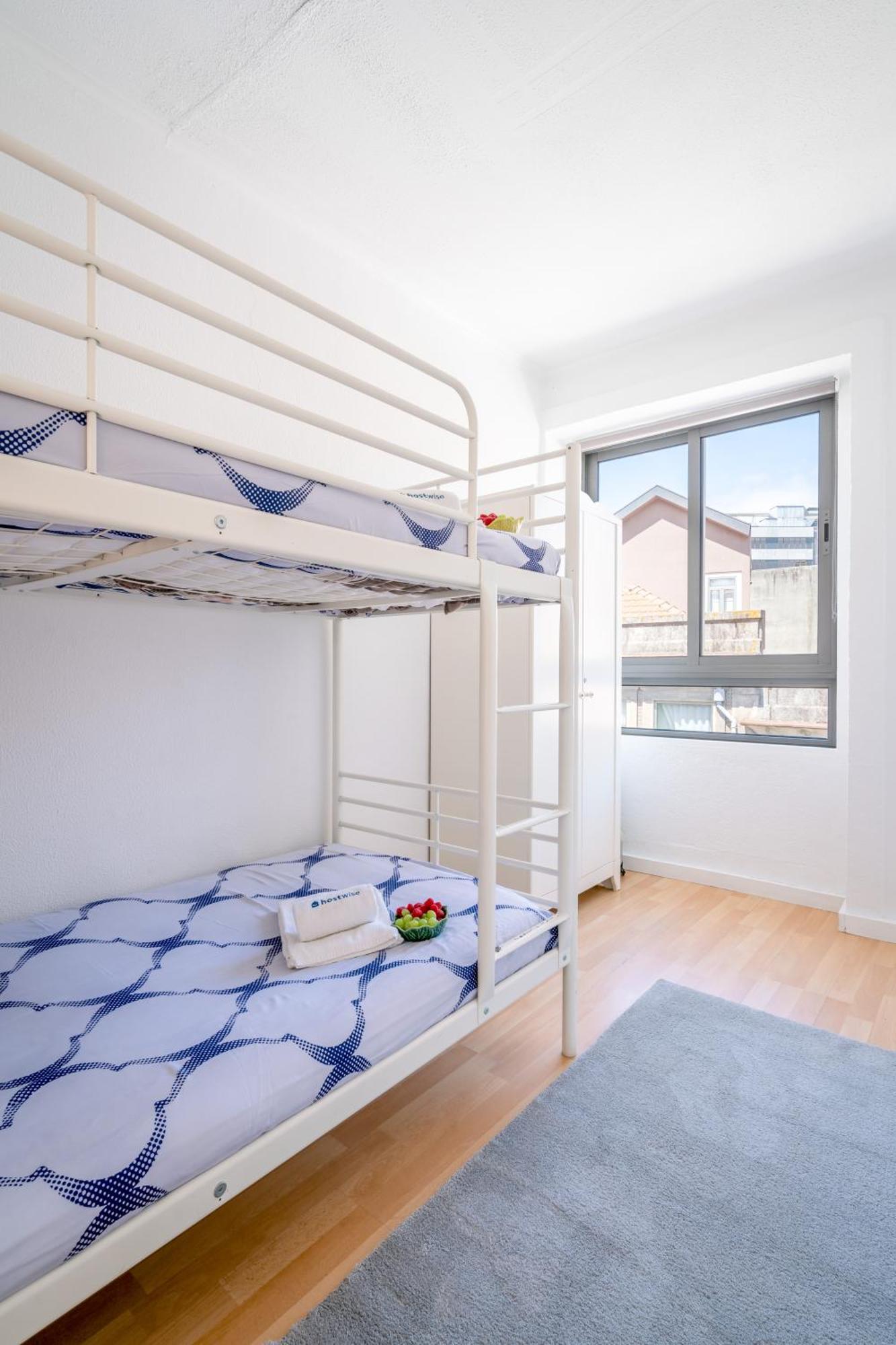Appartamento Host Wise - Large Flat W Terrace - Ace Location At Aliados OOporto Esterno foto