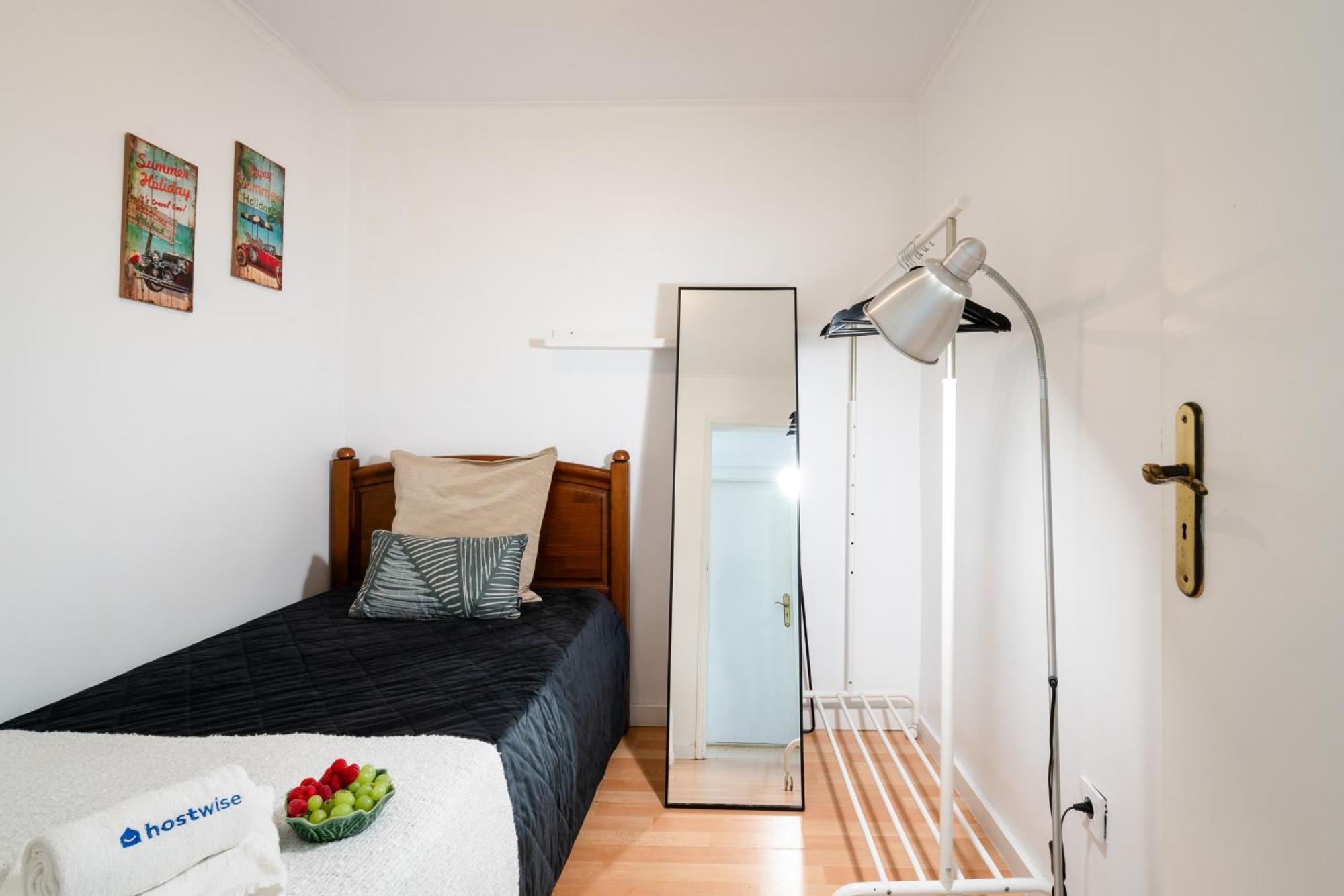 Appartamento Host Wise - Large Flat W Terrace - Ace Location At Aliados OOporto Esterno foto